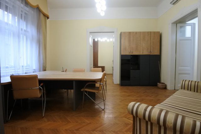 Eladó téglalakás, Budapesten, IX. kerületben, Üllői úton