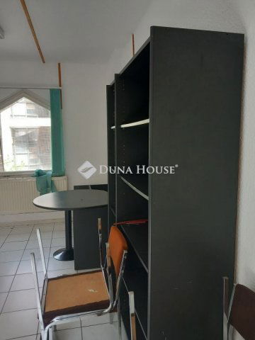 Eladó iroda, Szekszárdon 32 M Ft / költözzbe.hu