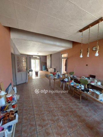 Eladó családi ház, Martonvásáron 85 M Ft, 3 szobás