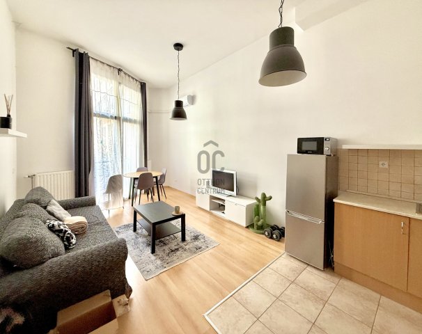 Eladó téglalakás, Budapesten, VI. kerületben 87 M Ft, 2 szobás