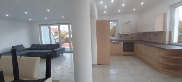 Kiadó téglalakás, albérlet, Dunakeszin, Pacsirta utcában
