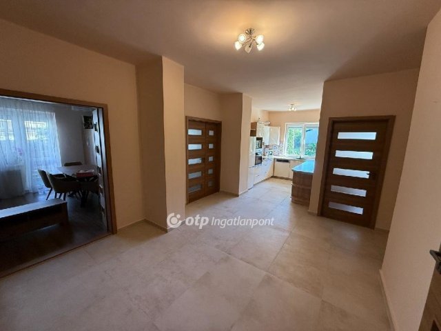 Eladó téglalakás, Nyíregyházán 79 M Ft, 3 szobás