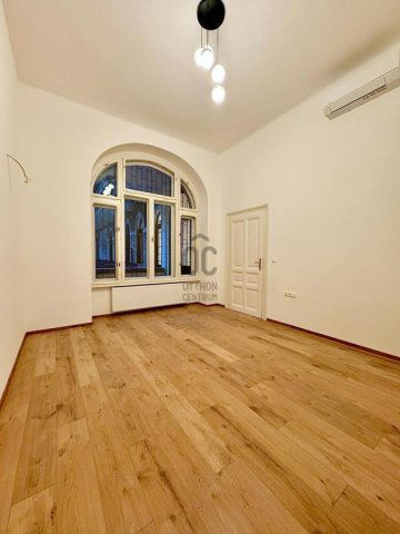 Eladó téglalakás, Budapesten, VI. kerületben 189 M Ft, 4 szobás
