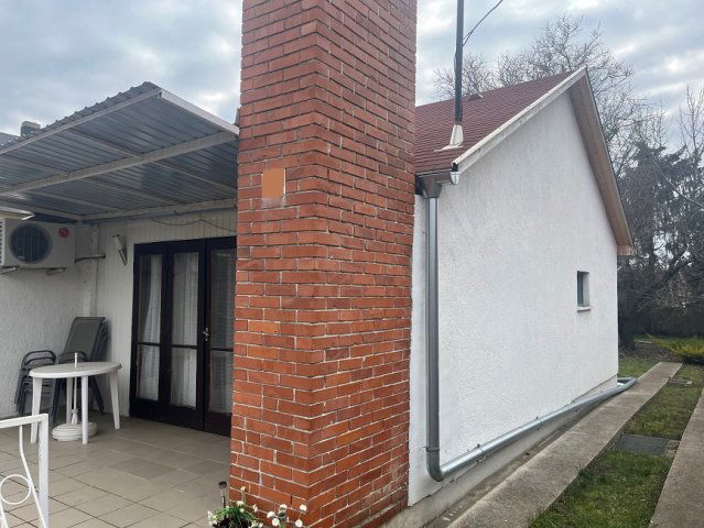 Eladó nyaraló, Velencén 39.9 M Ft, 2+2 szobás