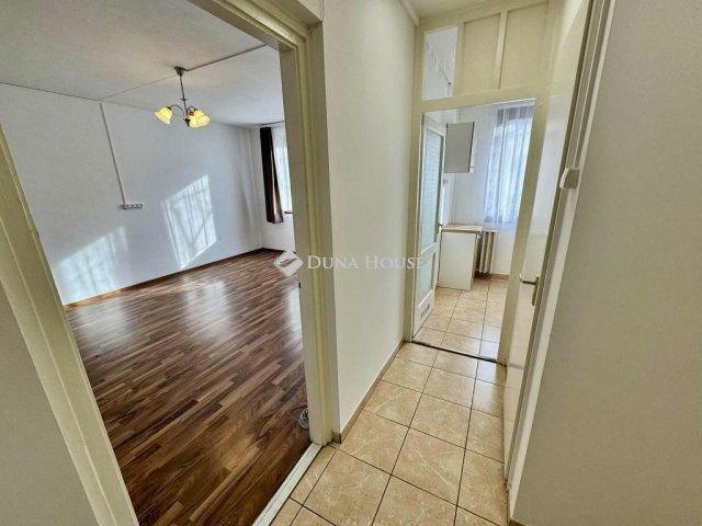 Kiadó panellakás, albérlet, Kecskeméten 120 E Ft / hó, 1 szobás