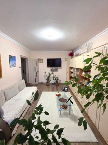 Eladó panellakás, Tatabányán, Dózsakert utcában 51.9 M Ft