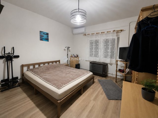 Eladó családi ház, Vecsésen 65 M Ft, 3 szobás