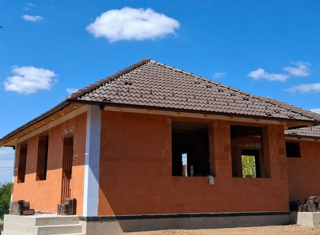 Eladó családi ház, Erdőkertesen 99.9 M Ft, 5 szobás