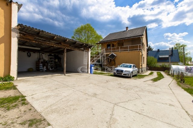Eladó családi ház, Pécelen 199.99 M Ft, 5+5 szobás