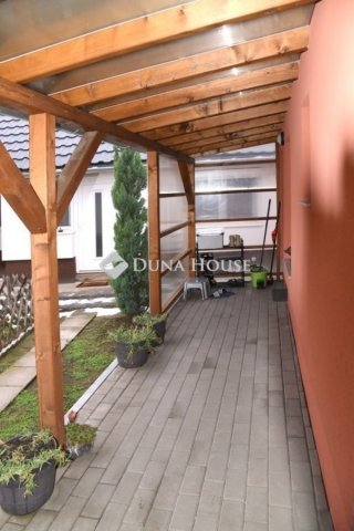 Eladó téglalakás, Pécsett 55.9 M Ft, 3 szobás