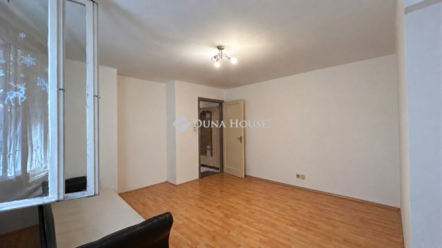 Eladó téglalakás, Budapesten, XI. kerületben 48.5 M Ft, 1 szobás