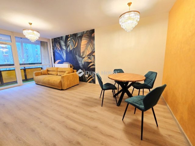 Kiadó panellakás, albérlet, Pécsett 300 E Ft / hó, 2 szobás