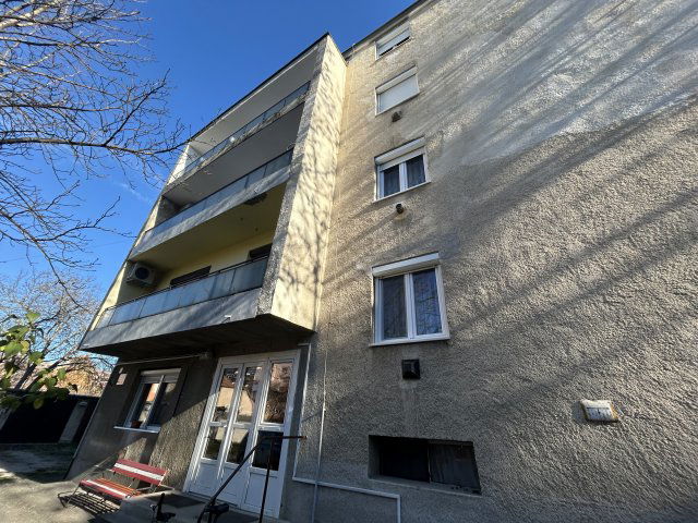 Eladó téglalakás, Győrött 63 M Ft, 2 szobás