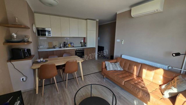 Eladó téglalakás, Pécsett, Kacsóh Pongrác utcában 65 M Ft
