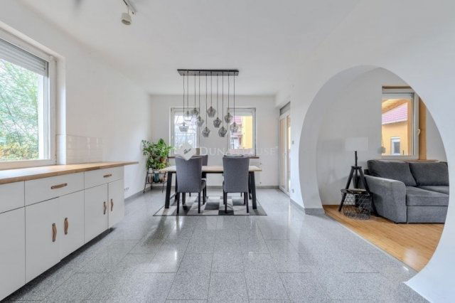 Eladó családi ház, Gödön 102.9 M Ft, 6 szobás