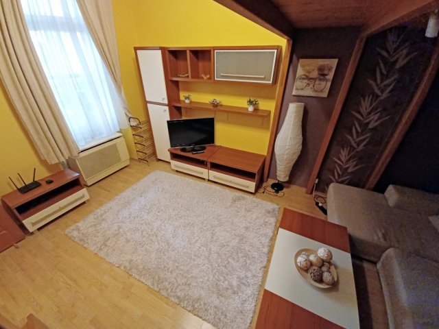 Eladó téglalakás, Budapesten, VI. kerületben, Benczúr utcában