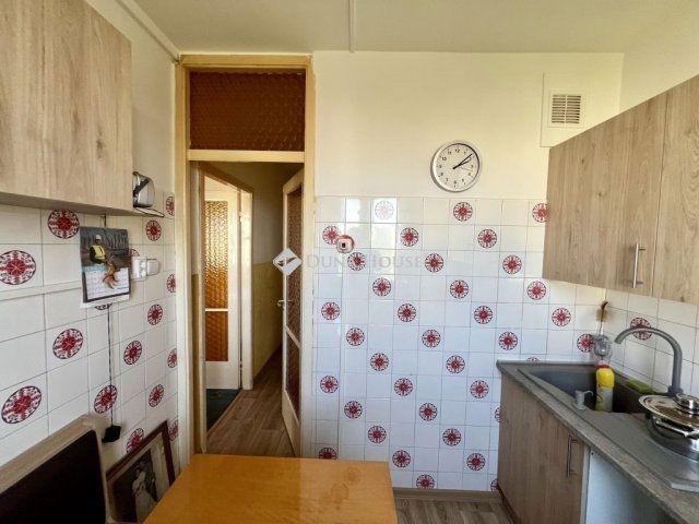 Eladó panellakás, Szegeden 45 M Ft, 1+2 szobás