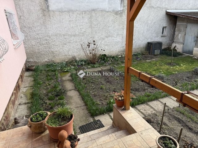 Eladó családi ház, Szombathelyen 79.9 M Ft, 3 szobás