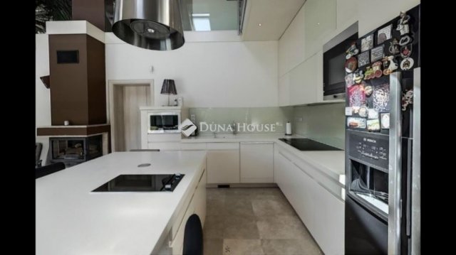 Eladó családi ház, Budapesten, XX. kerületben 174 M Ft, 4 szobás