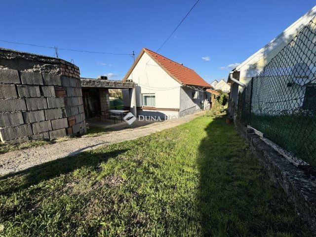 Eladó családi ház, Tótvázsonyban 56 M Ft, 2 szobás