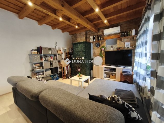 Eladó családi ház, Dunaújvárosban 84.5 M Ft, 2+2 szobás