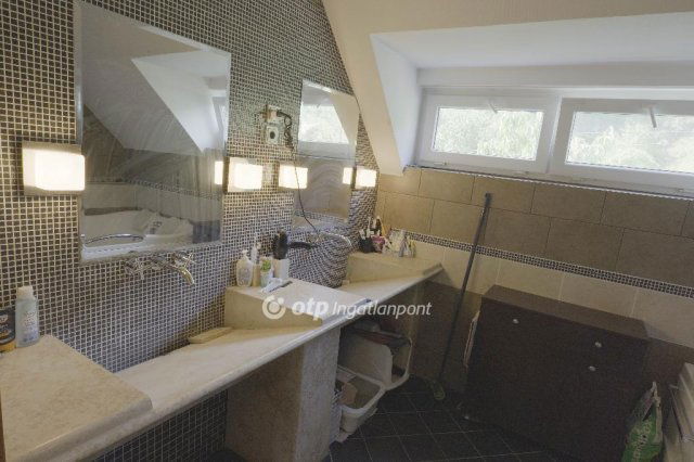 Eladó sorház, Budapesten, II. kerületben 299 M Ft, 2+2 szobás