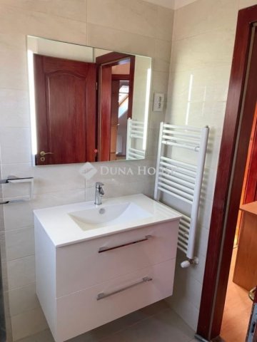 Eladó családi ház, Debrecenben 125 M Ft, 5 szobás