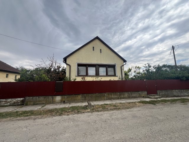 Eladó családi ház, Sarkadon 21.9 M Ft, 2 szobás