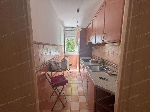 Kiadó téglalakás, albérlet, Tatán 170 E Ft / hó, 1+1 szobás