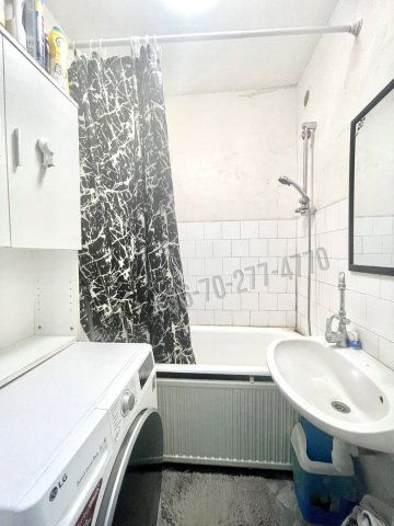 Eladó panellakás, Oroszlányban 27.5 M Ft, 1+2 szobás