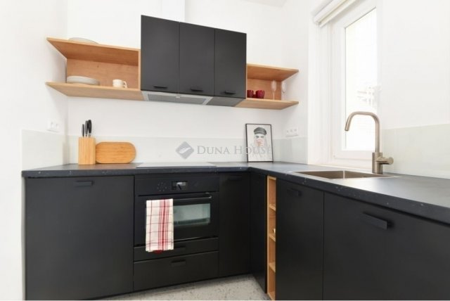 Eladó téglalakás, Budapesten, V. kerületben 139.563 M Ft