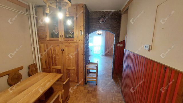 Eladó családi ház, Oroszlányban 48.99 M Ft, 3 szobás