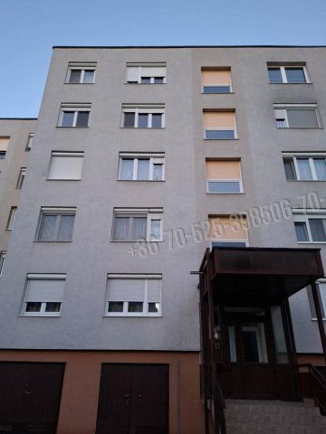 Eladó panellakás, Cegléden 34.9 M Ft, 1 szobás