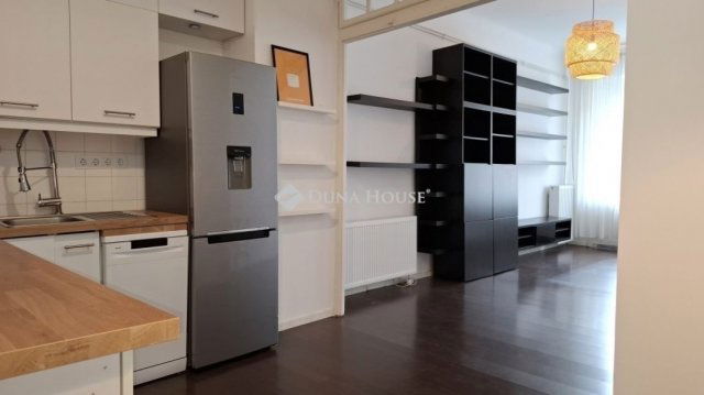 Eladó téglalakás, Budapesten, I. kerületben 99.9 M Ft, 2 szobás