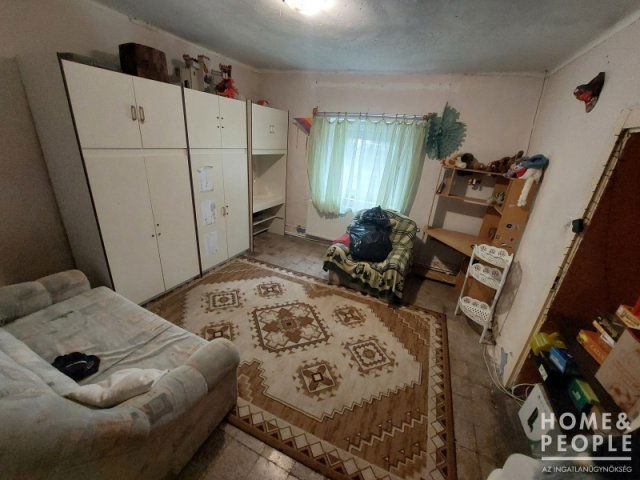Eladó családi ház, Röszkén 23.5 M Ft, 3+1 szobás