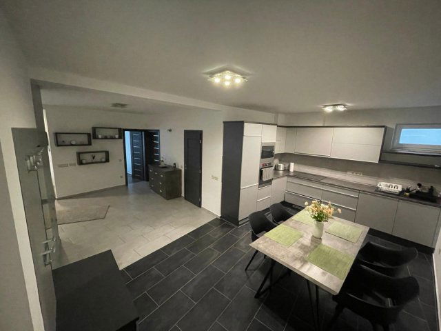 Kiadó téglalakás, albérlet, Pakson 350 E Ft / hó, 2 szobás