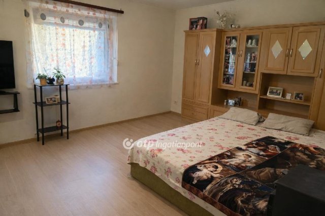 Eladó családi ház, Söjtörön 23 M Ft, 2 szobás