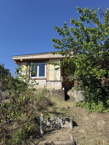 Eladó nyaraló, Kulcson, Meggy utcában 24 M Ft, 2 szobás