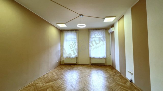 Kiadó téglalakás, albérlet, VI. kerületben, Teréz körúton