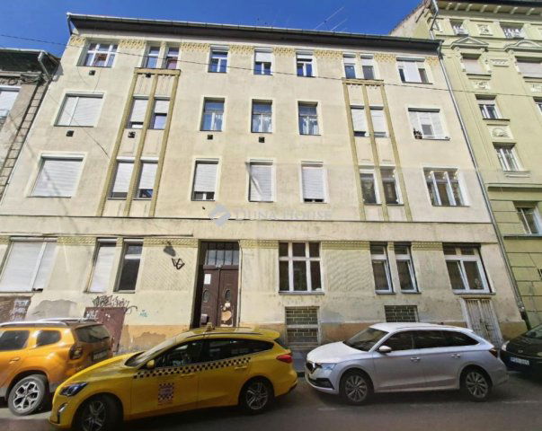 Eladó téglalakás, Budapesten, VIII. kerületben, Homok utcában