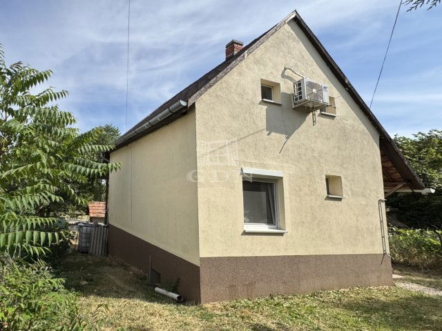 Eladó családi ház, Pákozdon 34.9 M Ft, 2 szobás