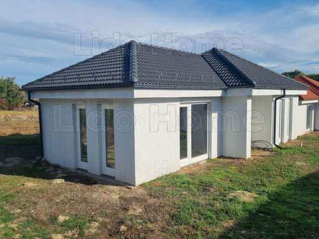 Eladó családi ház, Siófokon 71 M Ft, 3 szobás