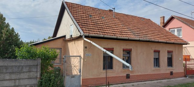 Eladó családi ház, Gyulán, Kassai utcában 22.9 M Ft, 3 szobás