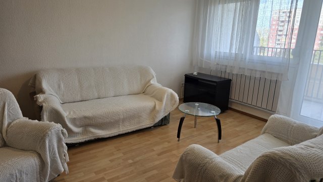 Eladó panellakás, III. kerületben, Zemplén Győző utcában