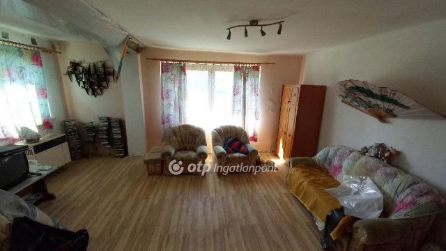 Eladó családi ház, Kalocsán 19.5 M Ft, 3 szobás