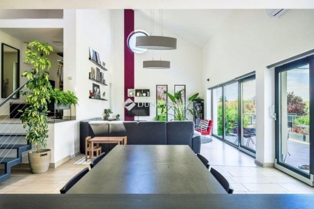 Eladó családi ház, Herceghalomon 188.9 M Ft, 4 szobás