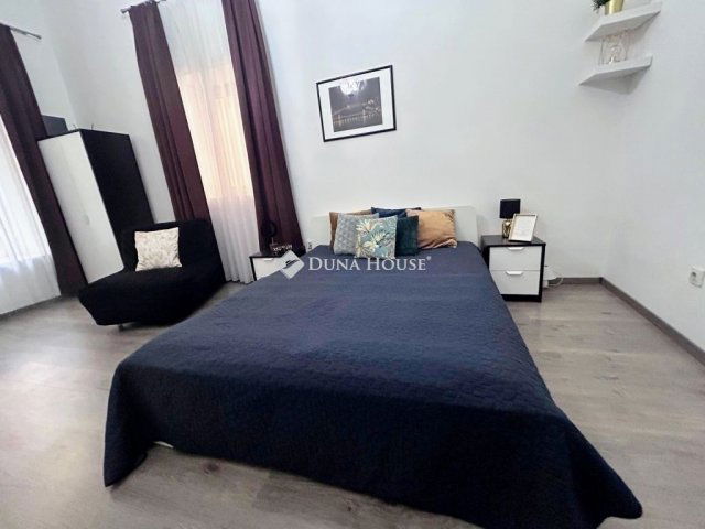 Eladó téglalakás, Budapesten, V. kerületben 84 M Ft, 2 szobás