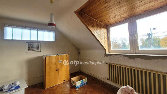 Eladó családi ház, Jászberényben 42.5 M Ft, 4 szobás