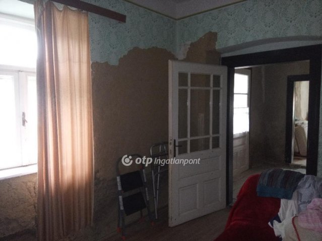 Eladó családi ház, Tamásiban 30.5 M Ft, 4 szobás