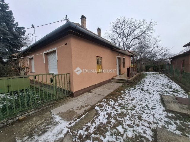 Eladó családi ház, Gyálon 77 M Ft, 3 szobás